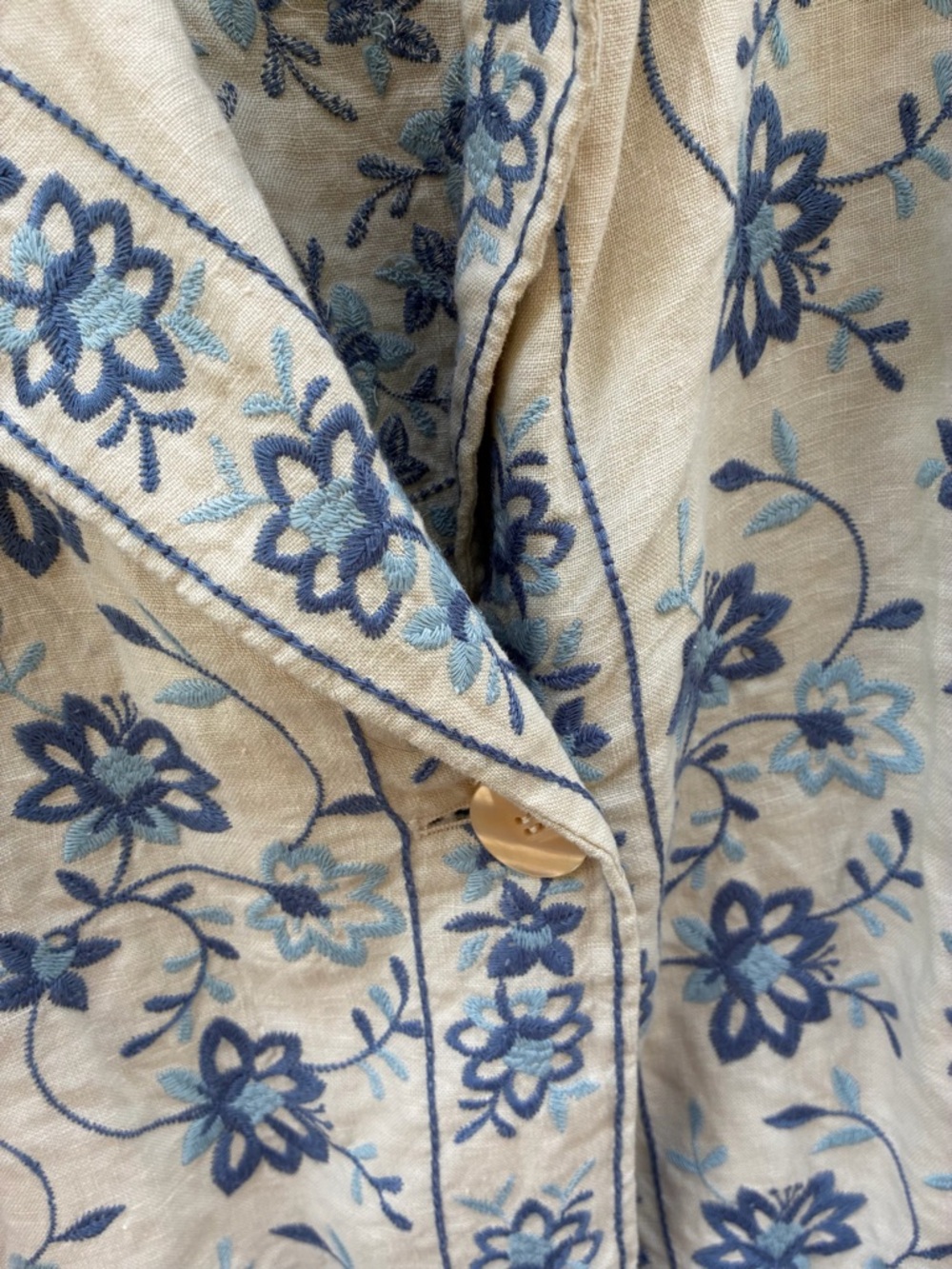 Vintage J. Jill size M Cream linen Quilted Jacket Blue Floral Embroidery - Picture 4 of 5
